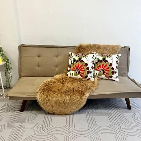 Roemah Lily Studio Tanah Rata Eksteriør billede